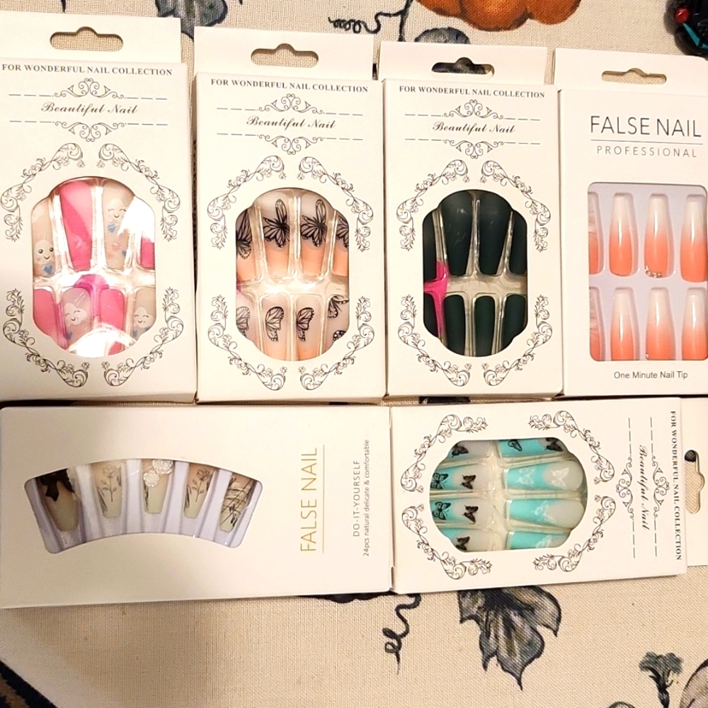 Press on nails